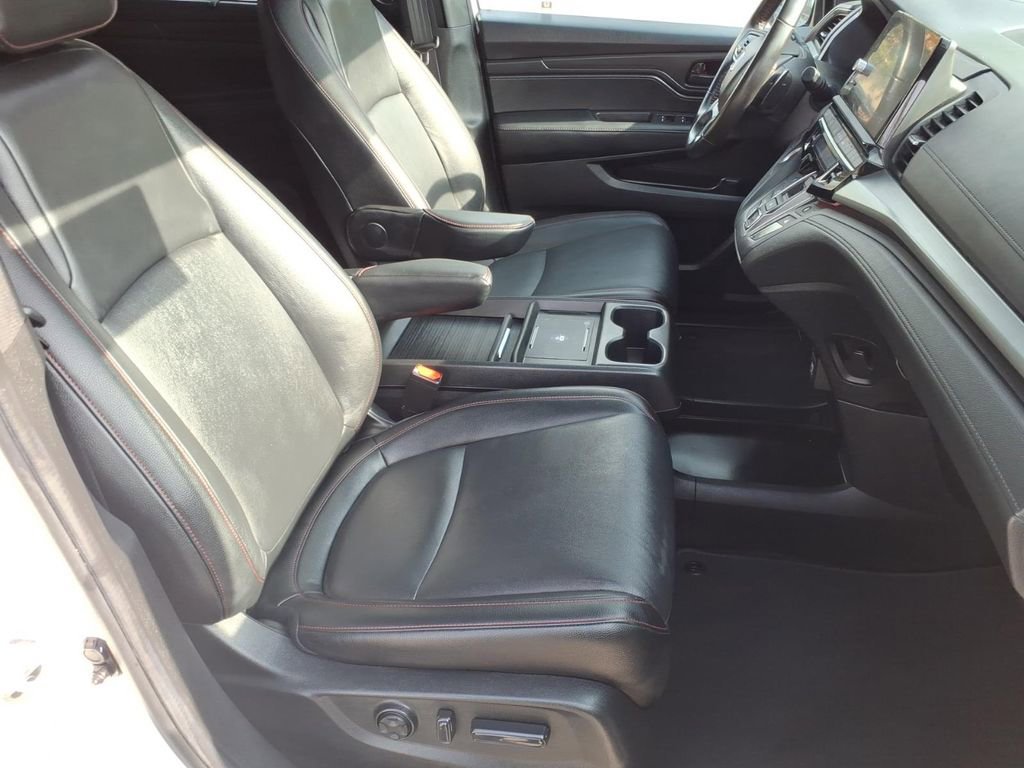 Used 2025 Honda Odyssey Sport-L image 3