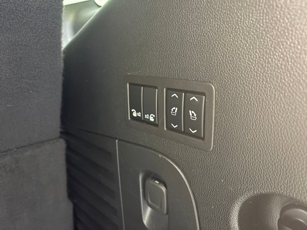 Used 2020 Cadillac Escalade Premium Luxury image 35