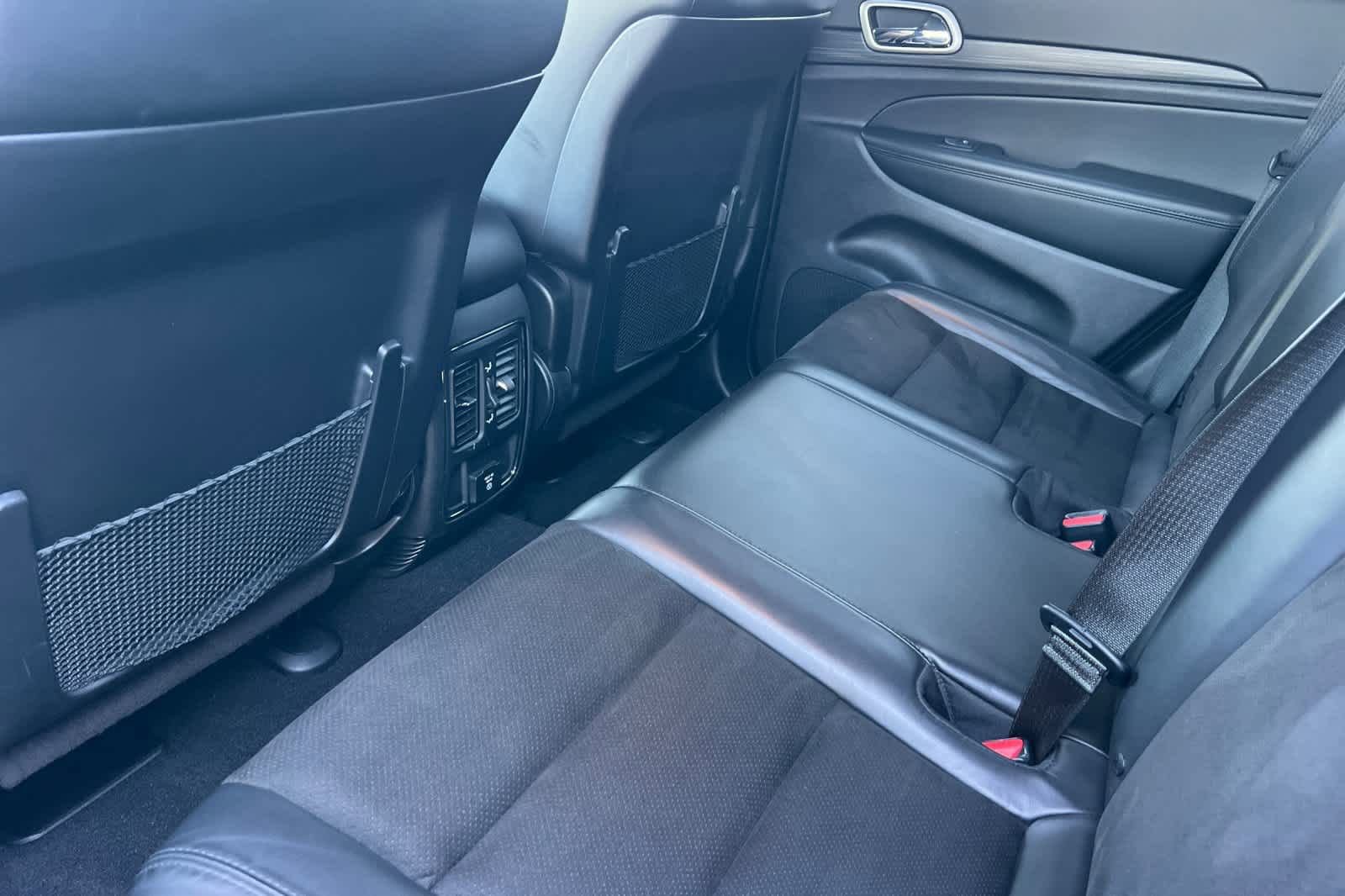 Used 2021 Jeep Grand Cherokee Laredo X image 10