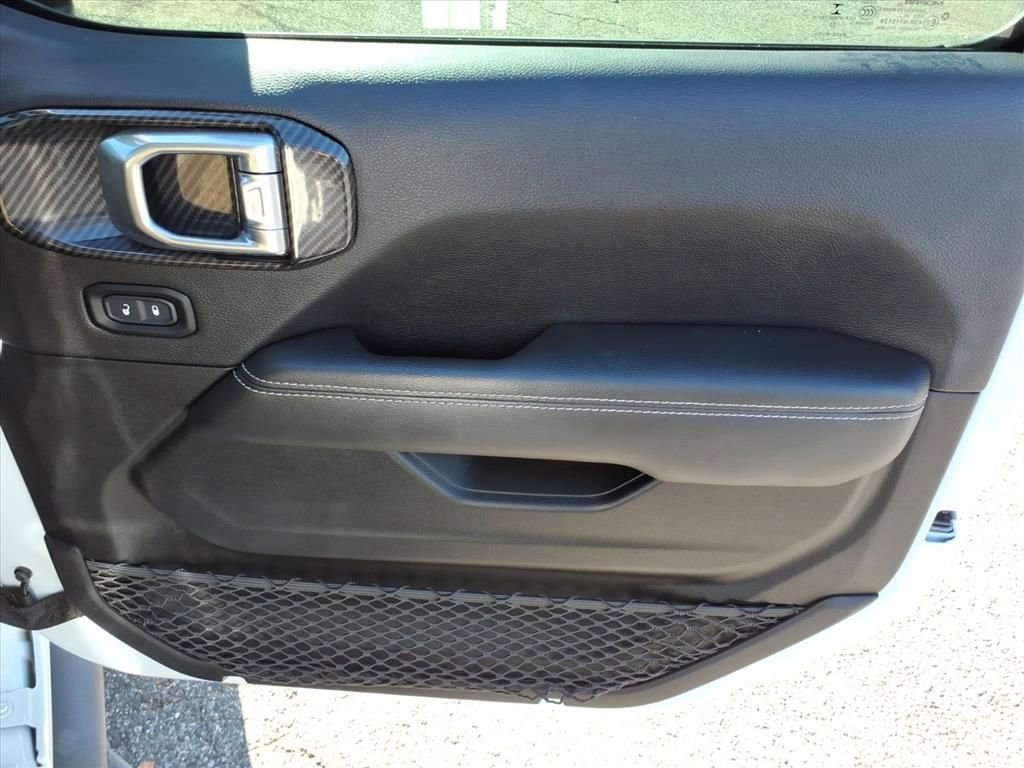 Used 2020 Jeep Gladiator Overland w/ Popular Equipment Package image 19