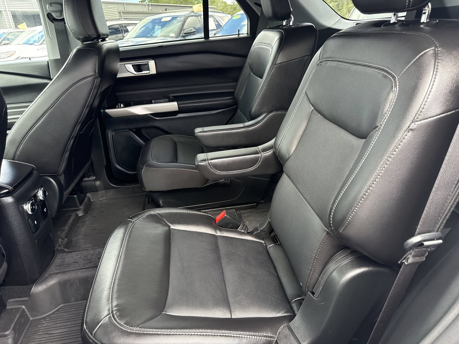 Certified 2023 Ford Explorer Limited w/ Equipment Group 301A RWD image 23