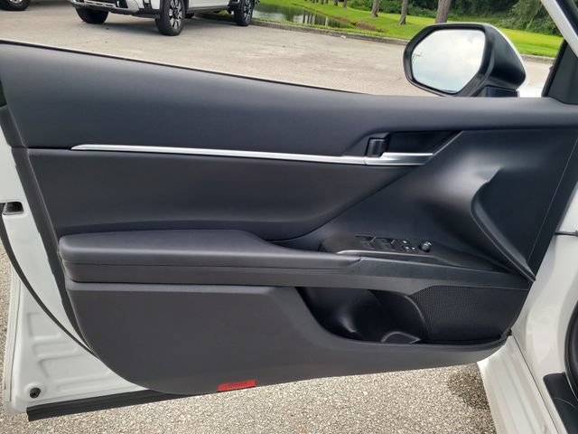 Used 2024 Toyota Camry SE FWD image 15