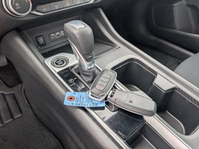 Used 2024 Nissan Sentra SV w/ Trunk Package FWD image 17