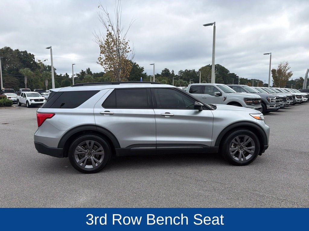 Certified 2022 Ford Explorer XLT w/ Equipment Group 202A RWD image 2