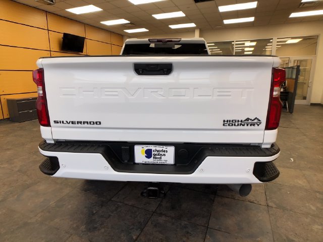 Used 2022 Chevrolet Silverado 2500 High Country w/ Technology Package AWD/4WD image 6