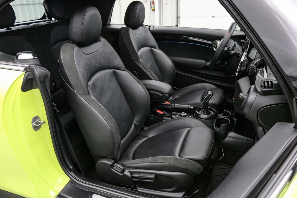 Used 2024 MINI Cooper S w/ Signature Upholstery Package image 34