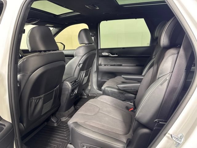 Used 2025 Hyundai Palisade Calligraphy AWD/4WD image 12