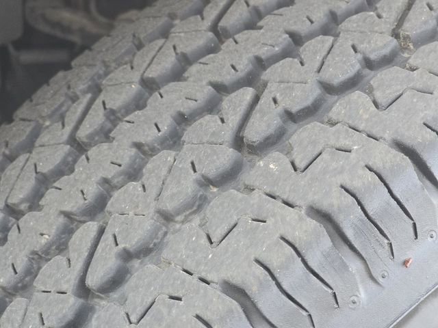 Used 2024 Chevrolet Express 2500 w/ Driver Convenience Package image 7