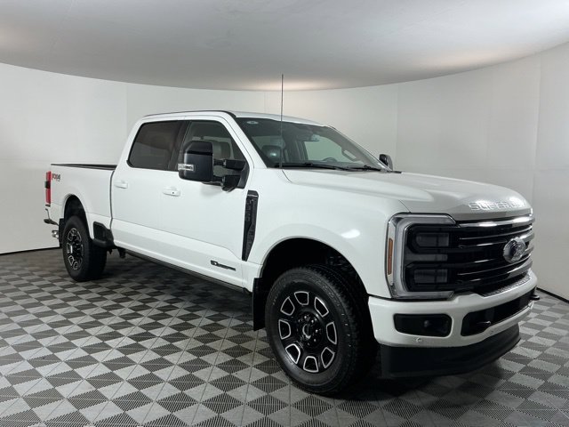 Certified 2025 Ford F350 Platinum w/ FX4 Off-Road Package AWD/4WD image 3