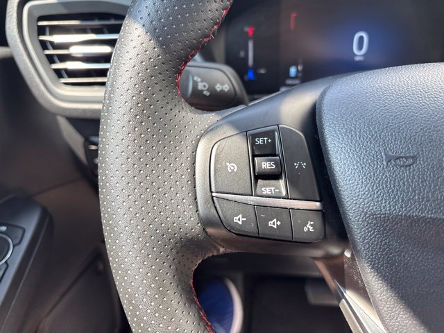 Certified 2025 Ford Escape ST-Line Select AWD/4WD image 19