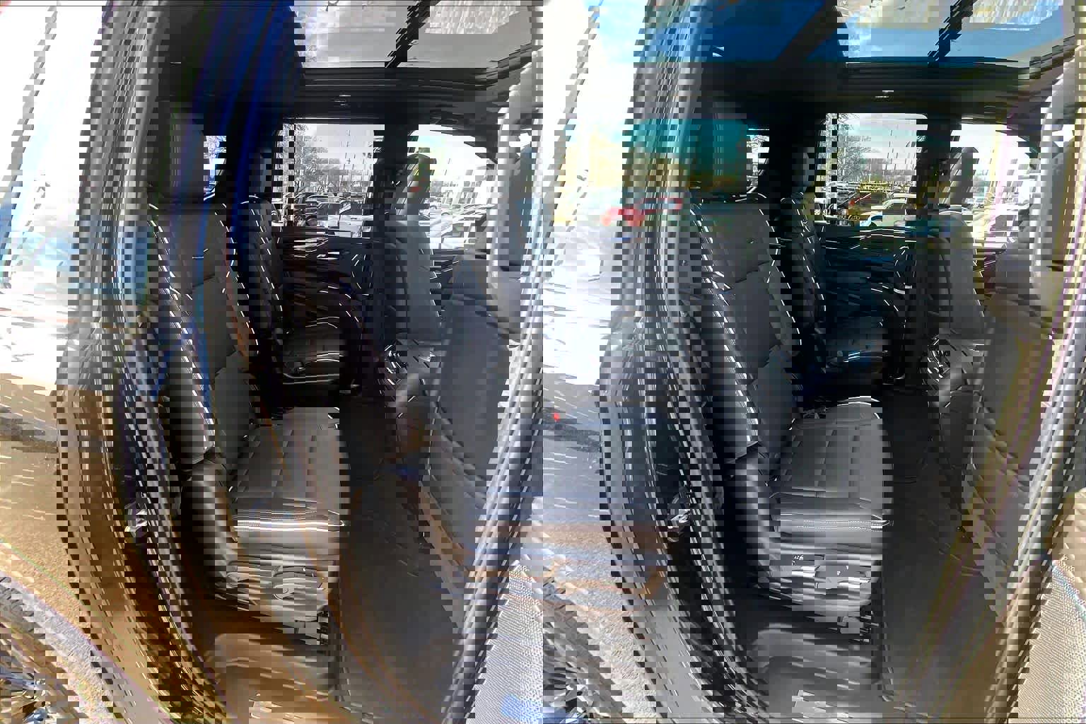 Used 2021 Cadillac Escalade ESV Sport image 19