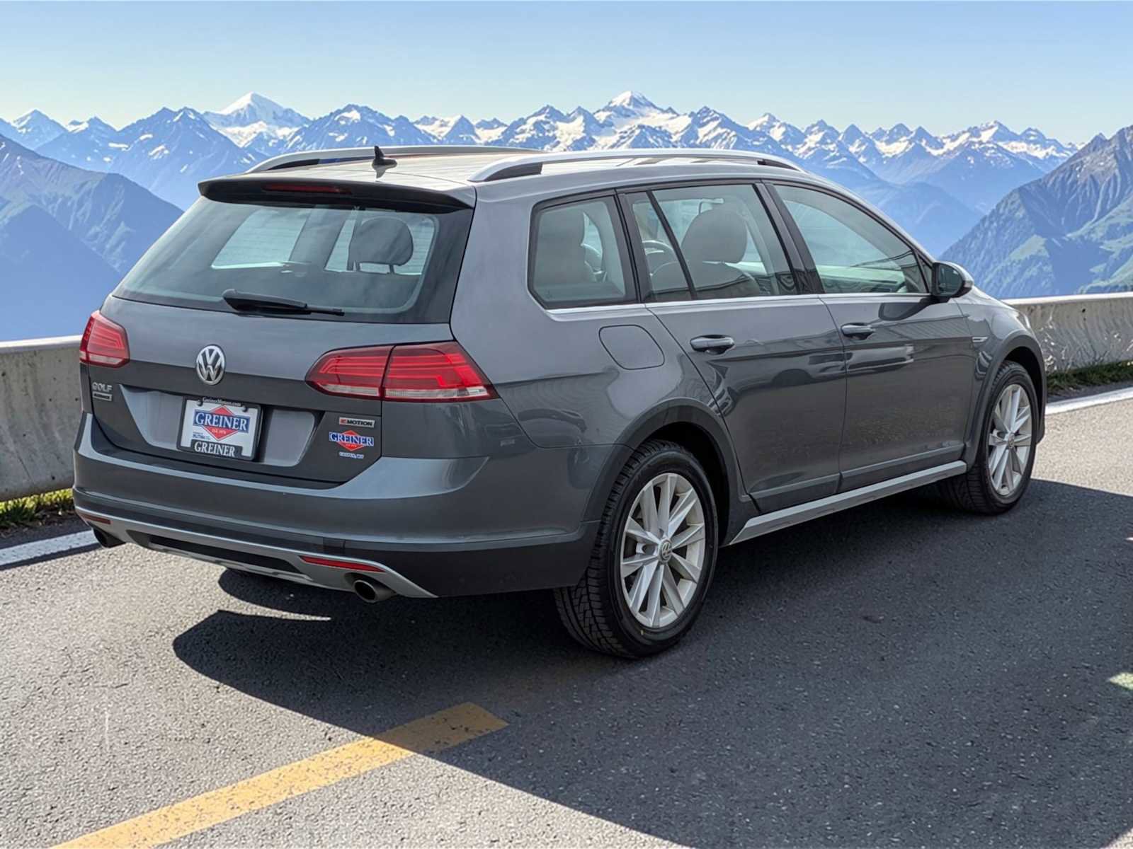 Used 2019 Volkswagen Golf Alltrack S image 4