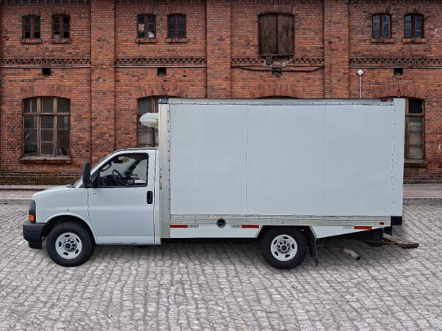 Used 2019 GMC Savana 3500 w/ Power Convenience Package image 5