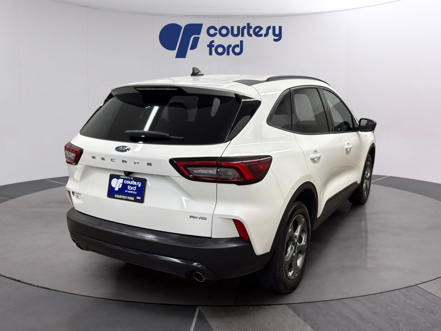 Certified 2025 Ford Escape ST-Line w/ Tech Pack #1 AWD/4WD image 7