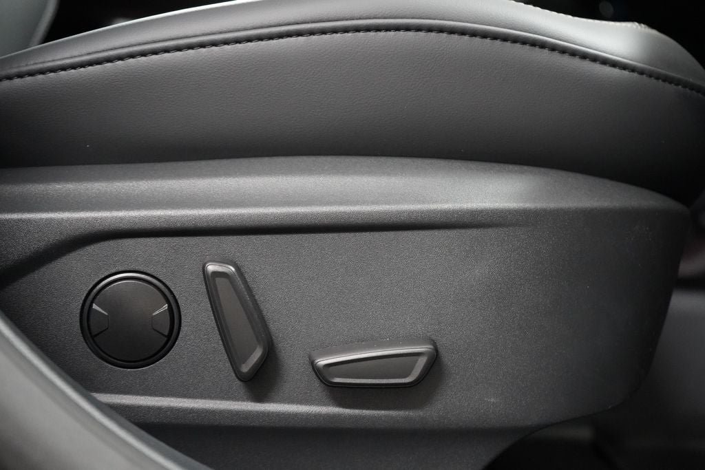 Certified 2025 Ford Mustang Mach-E Premium AWD/4WD image 23