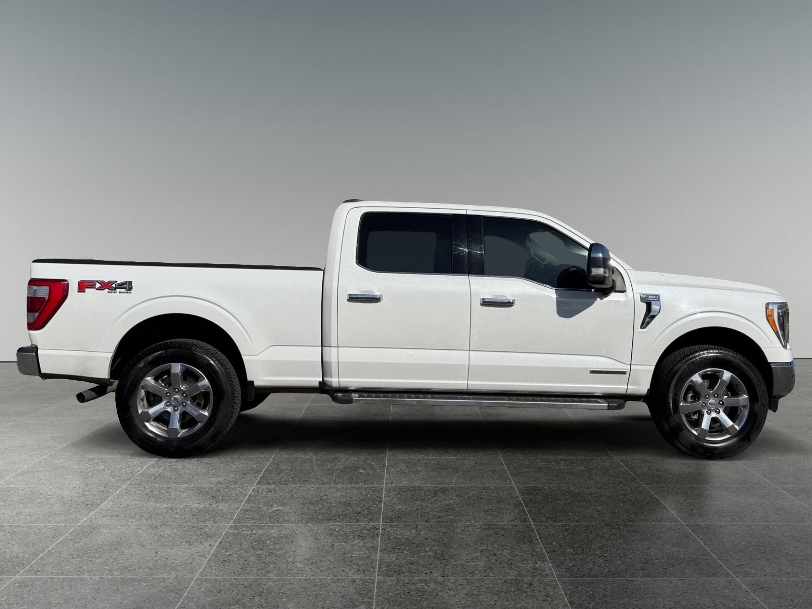 Certified 2022 Ford F150 Lariat w/ Max Trailer Tow Package AWD/4WD image 8