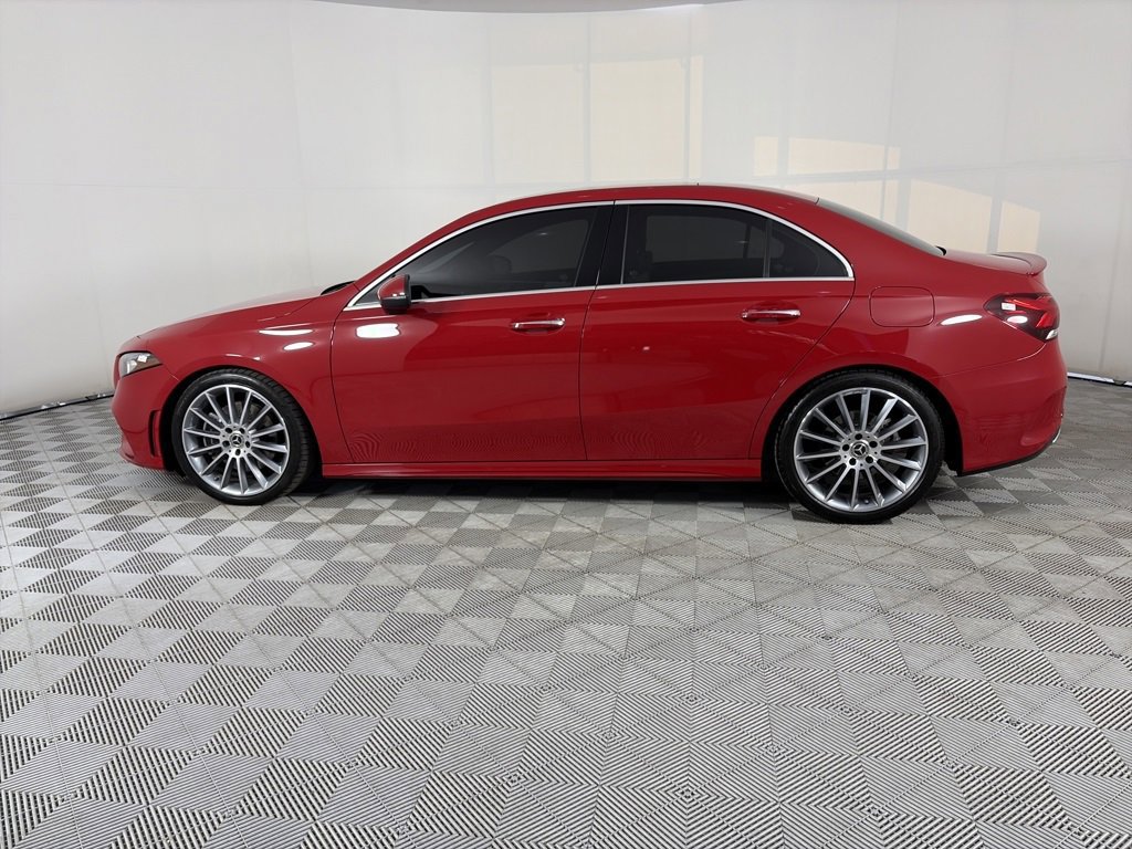 Used 2019 Mercedes-Benz A 220 4MATIC image 2