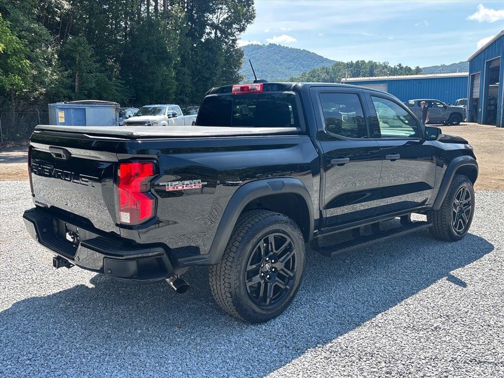 Used 2024 Chevrolet Colorado Trail Boss w/ Safety Package AWD/4WD image 8