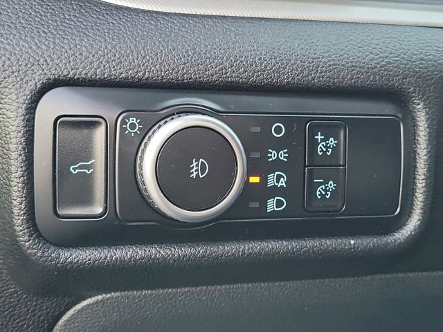 Certified 2023 Ford Explorer XLT w/ Equipment Group 202A image 18