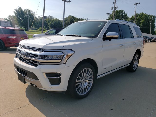 Certified 2023 Ford Expedition Platinum AWD/4WD image 3