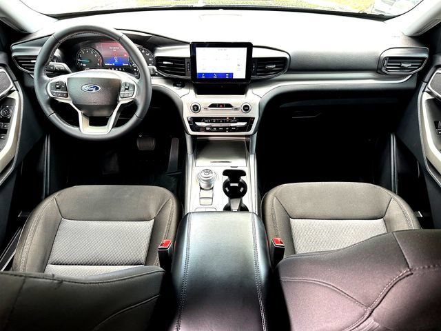 Certified 2023 Ford Explorer XLT RWD image 29