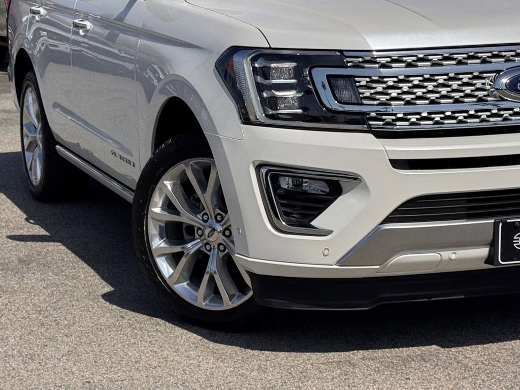 Certified 2019 Ford Expedition Platinum RWD image 4