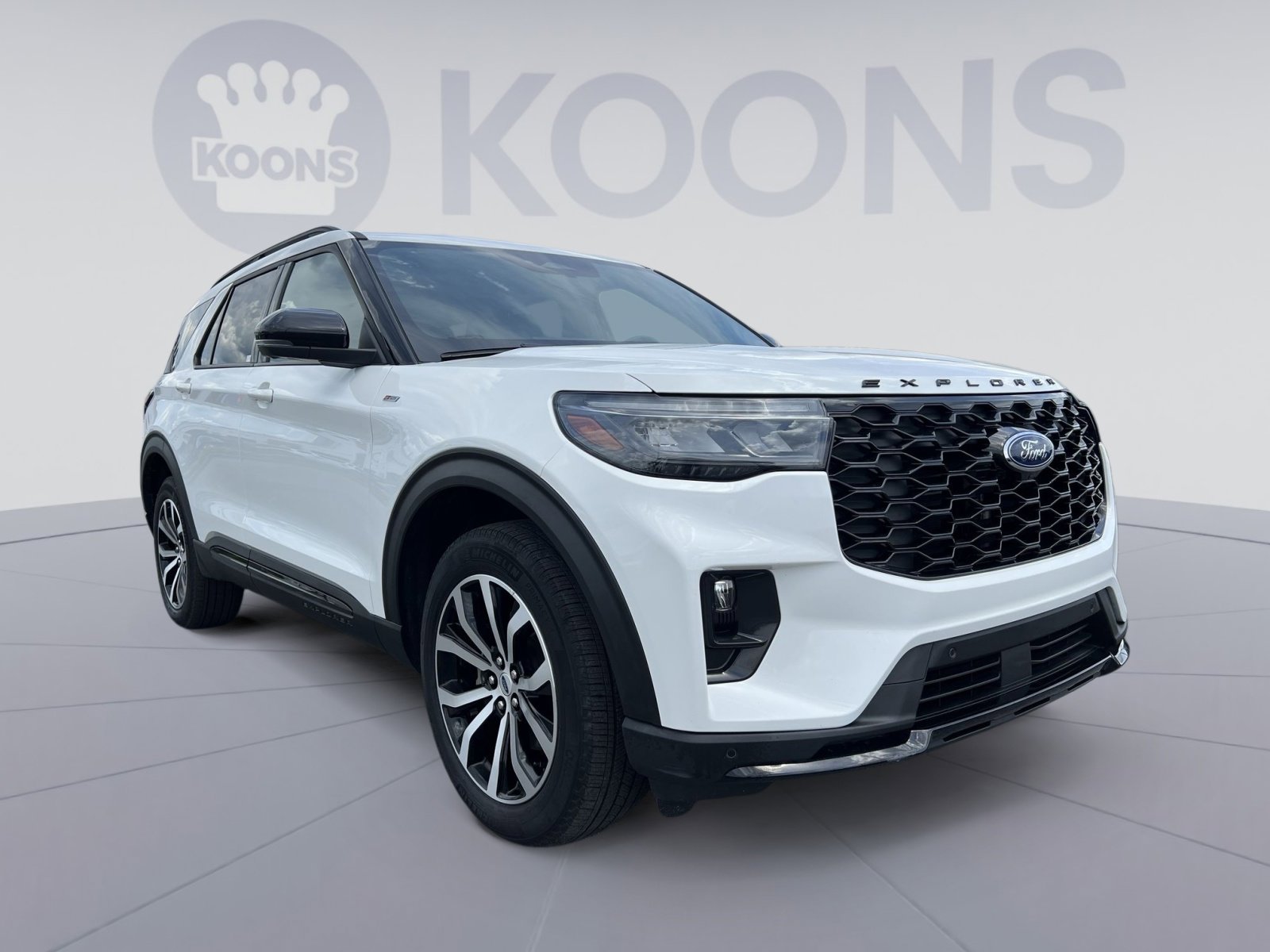 Certified 2025 Ford Explorer ST-Line AWD/4WD image 18