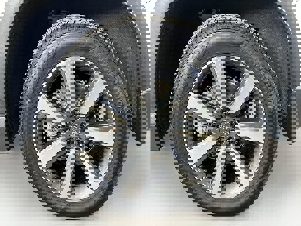 Used 2023 Honda Pilot Elite image 11