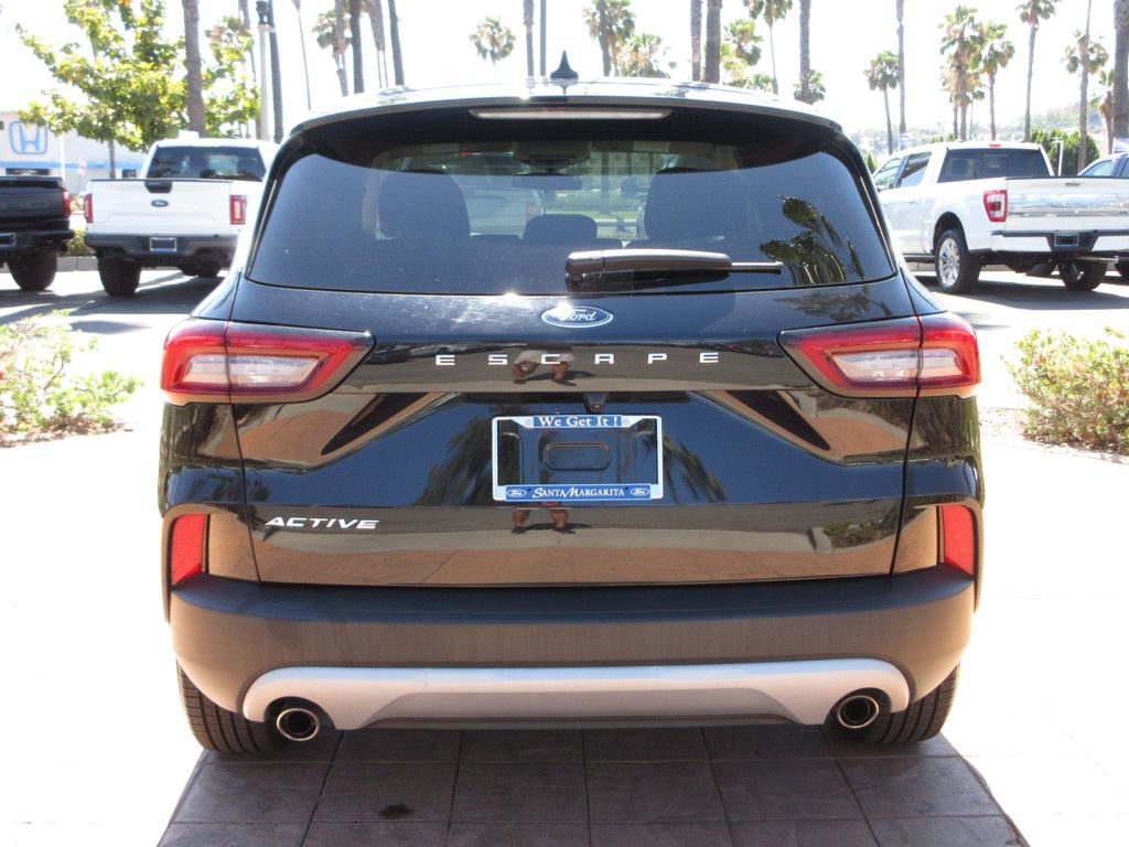 Certified 2024 Ford Escape Active FWD image 3