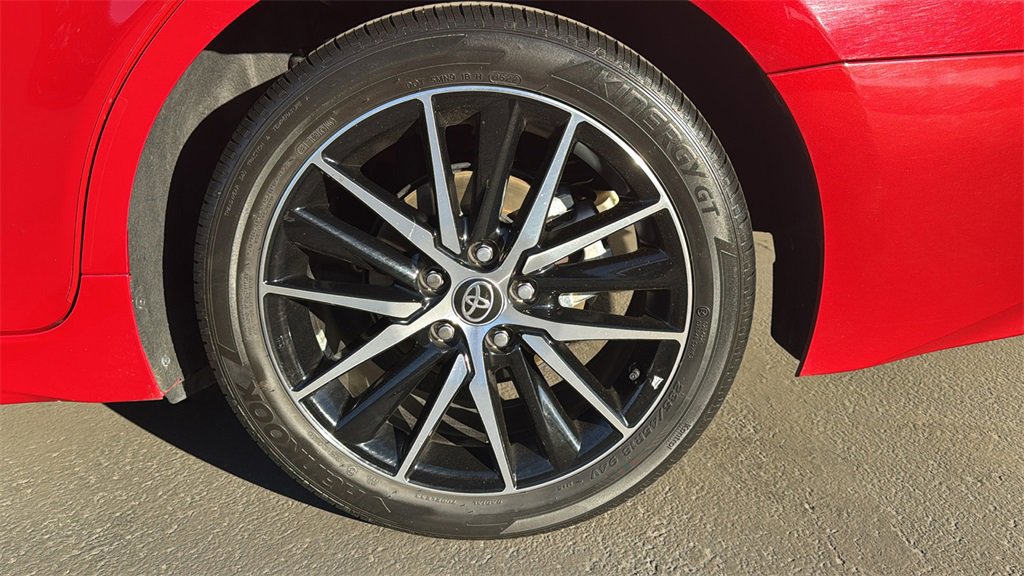 Used 2023 Toyota Camry SE image 8