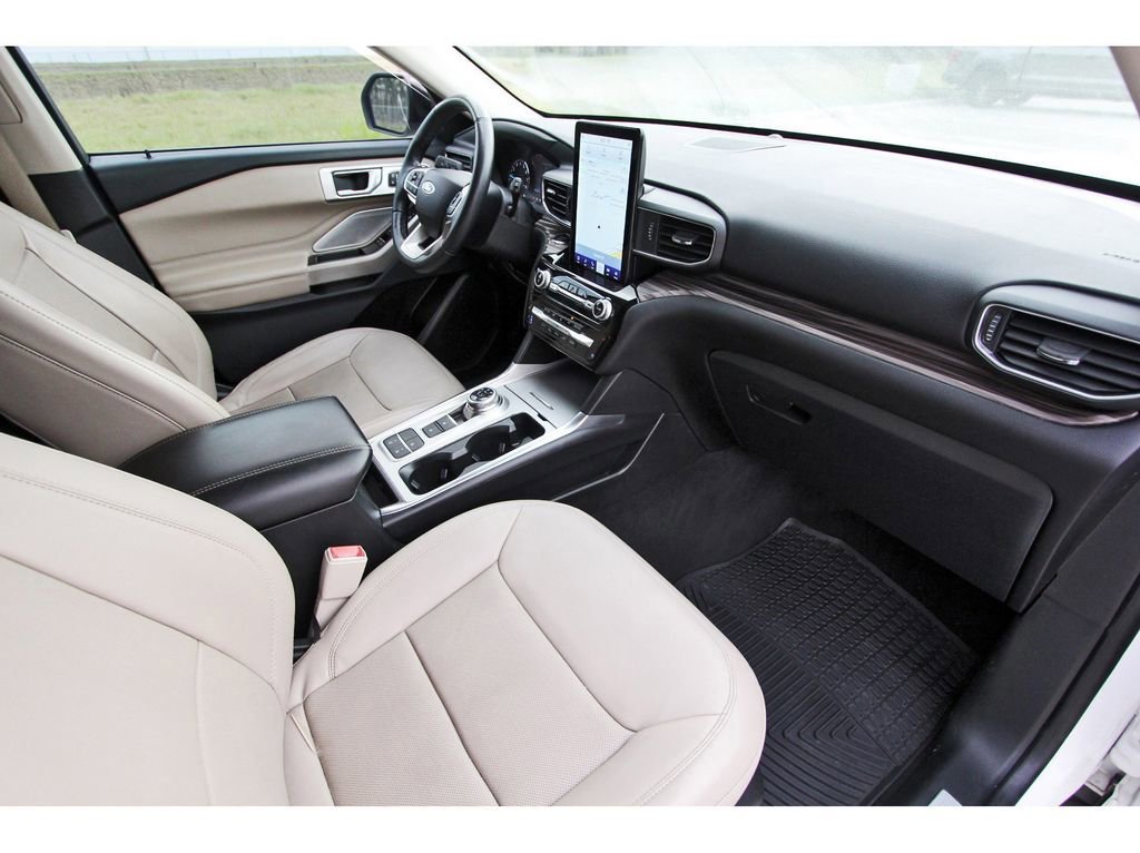 Certified 2022 Ford Explorer Limited w/ Limited Technology Package RWD image 29