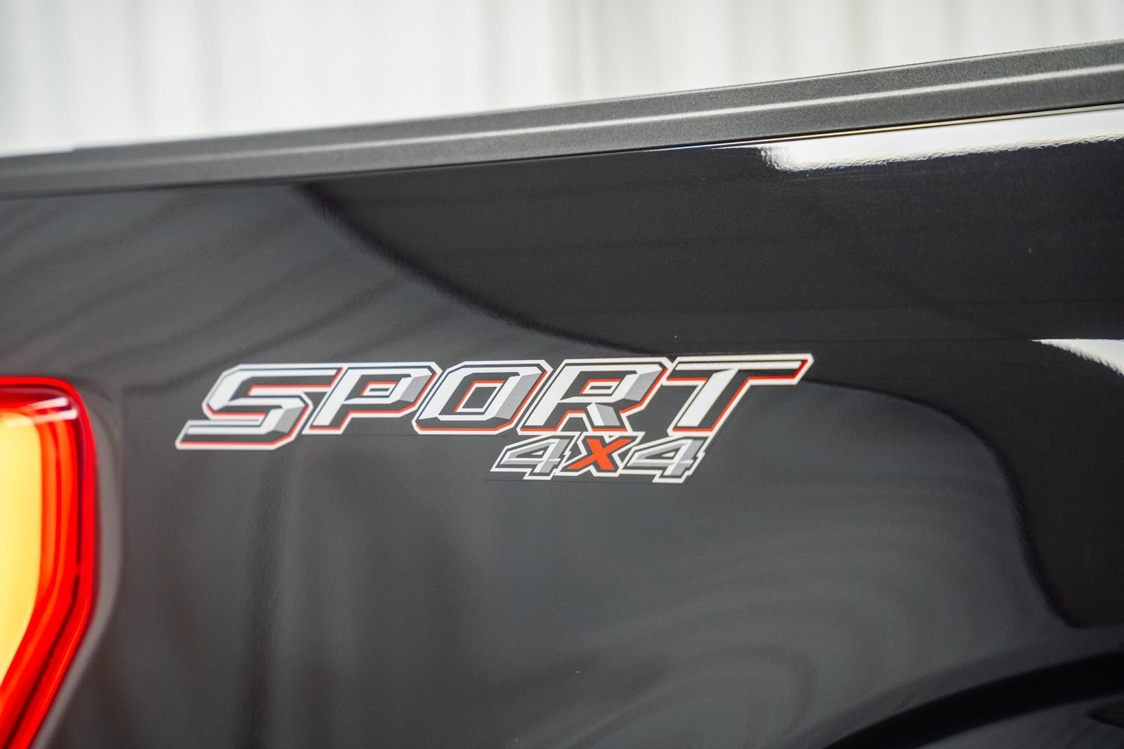 Certified 2023 Ford F150 Lariat w/ Equipment Group 502A High image 26