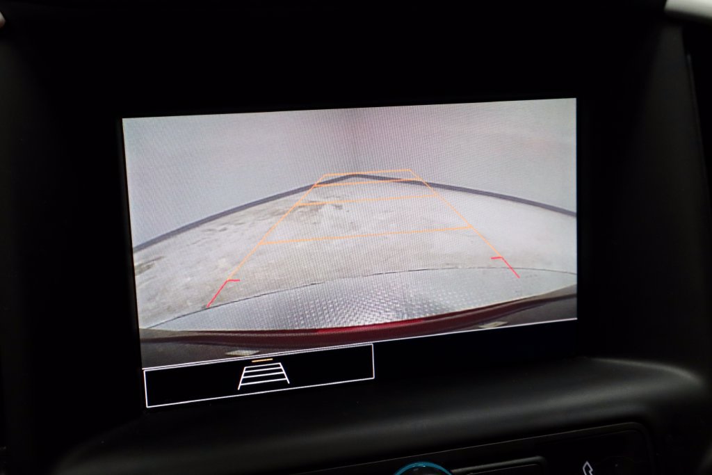 Used 2022 GMC Terrain SLE w/ Driver Convenience Package AWD/4WD image 2