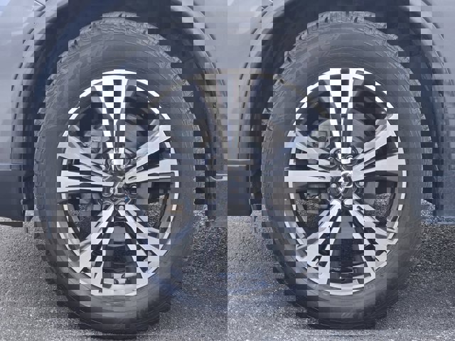 Used 2018 Nissan Rogue SL image 9