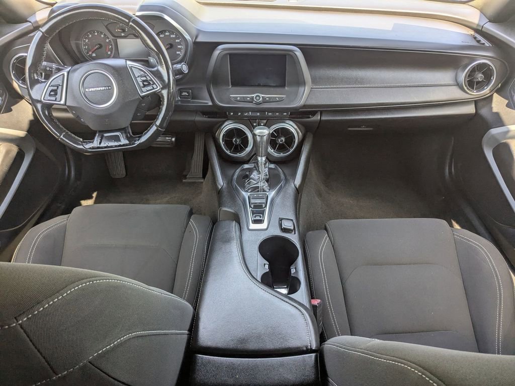 Used 2020 Chevrolet Camaro LT RWD image 15
