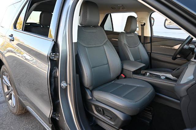 Certified 2025 Ford Explorer Active w/ Active Comfort Package AWD/4WD image 24