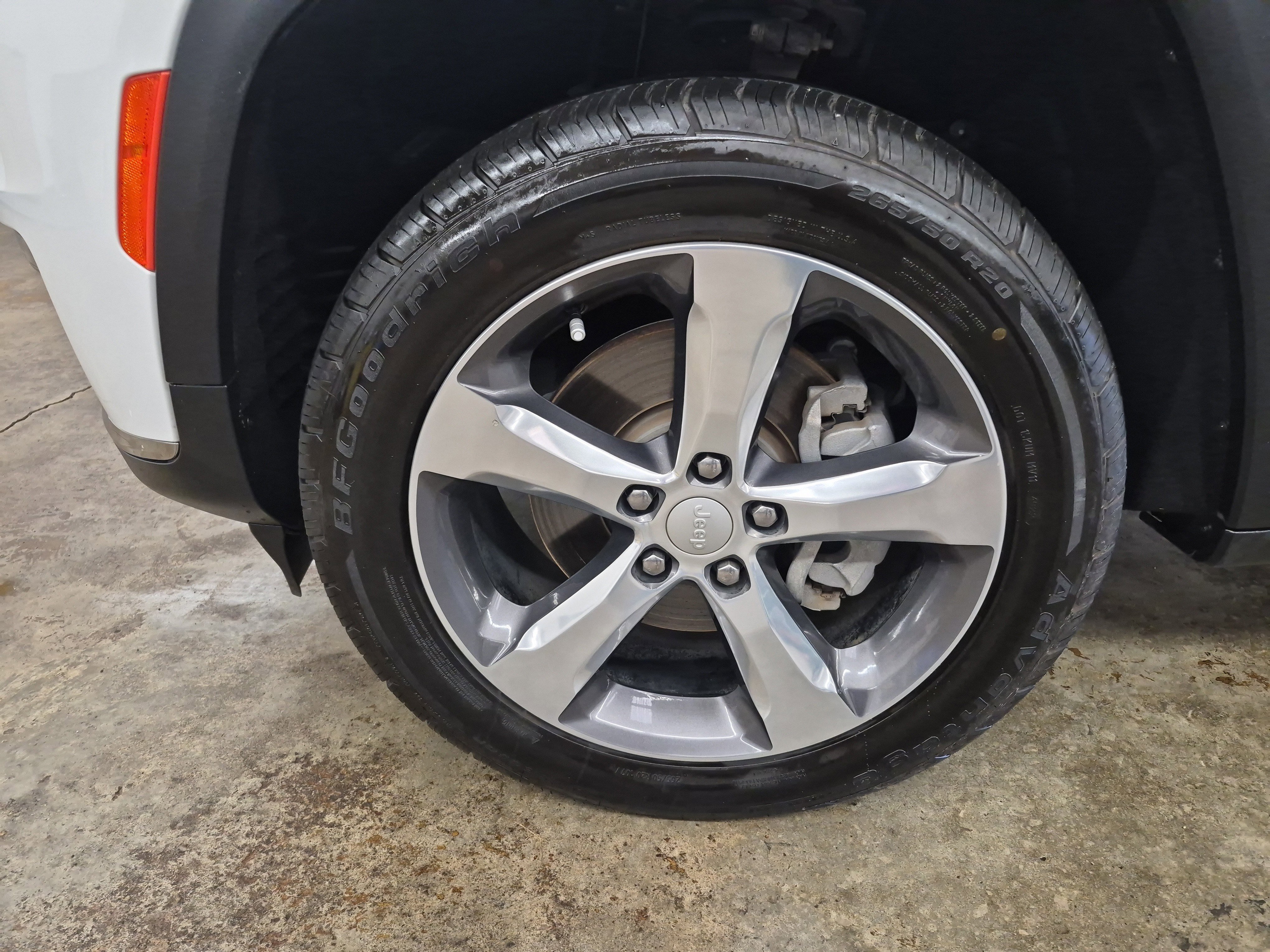 Used 2021 Jeep Grand Cherokee L Limited AWD/4WD image 7