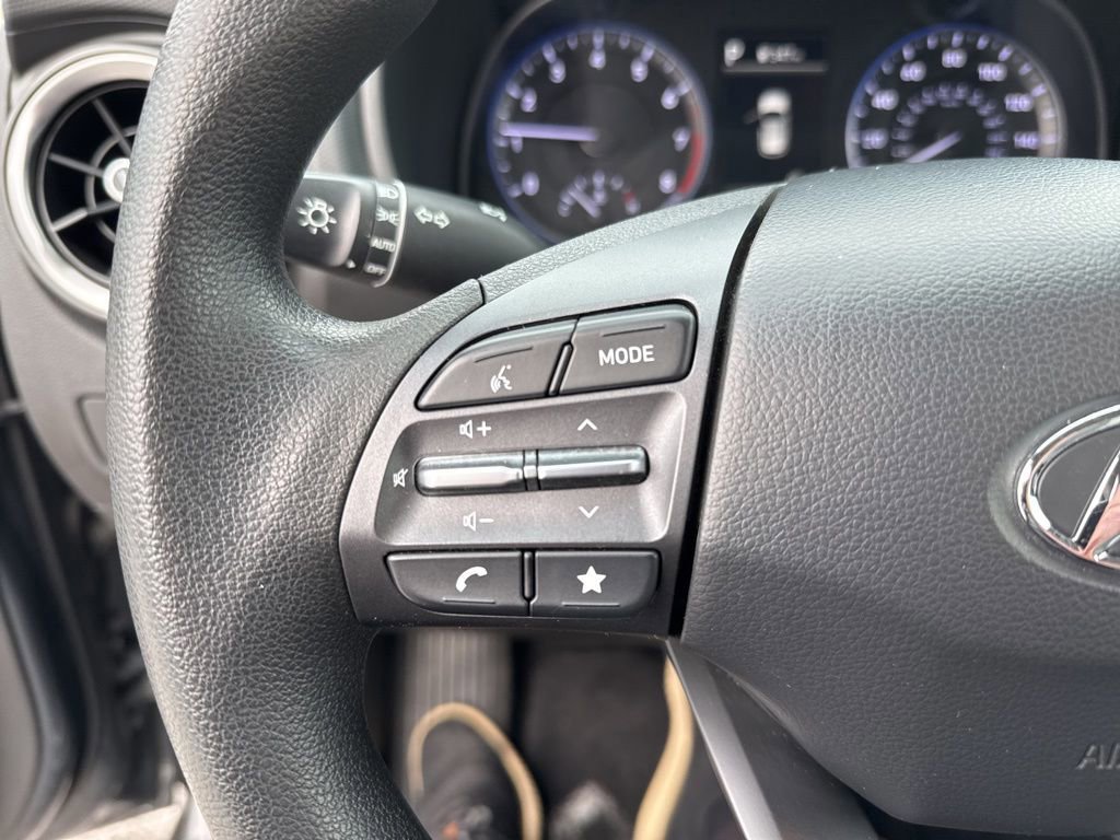 Used 2023 Hyundai Kona SE image 19