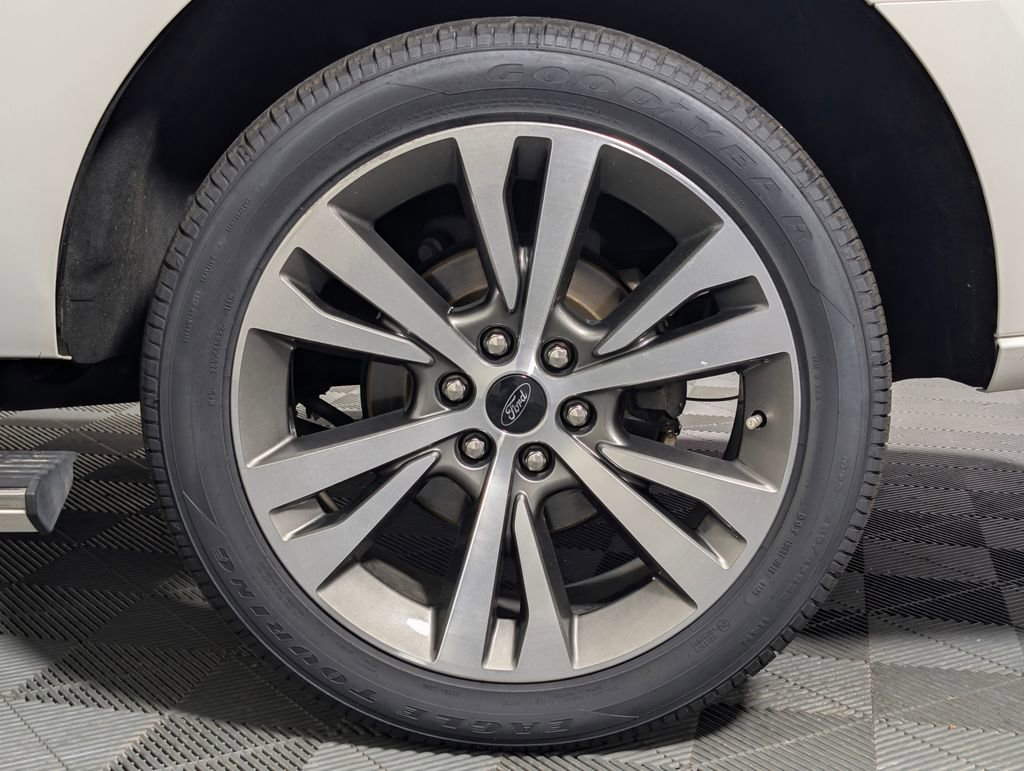 Certified 2020 Ford Expedition Platinum AWD/4WD image 27