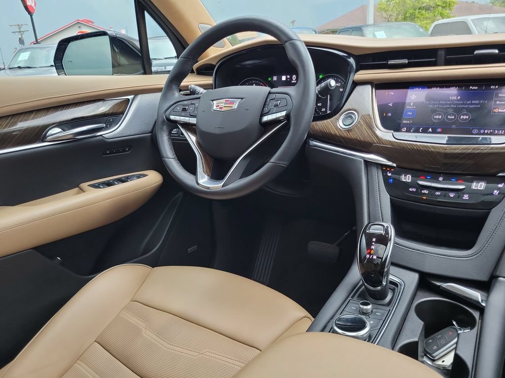 Used 2020 Cadillac XT6 Premium Luxury w/ Platinum Package AWD/4WD image 13