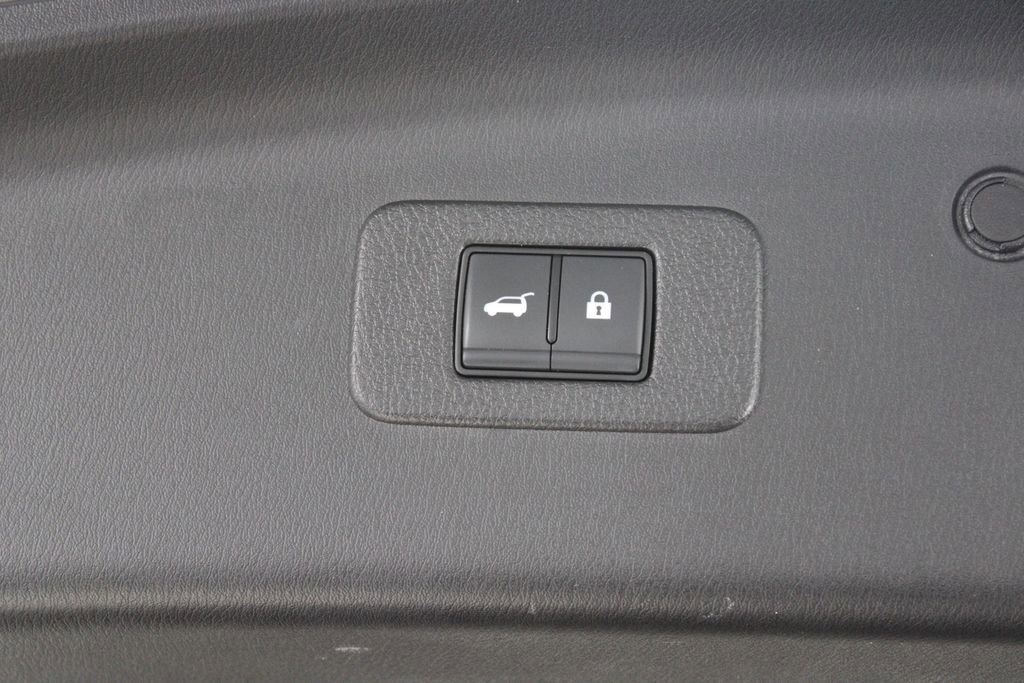 Used 2024 Nissan Armada SL image 19