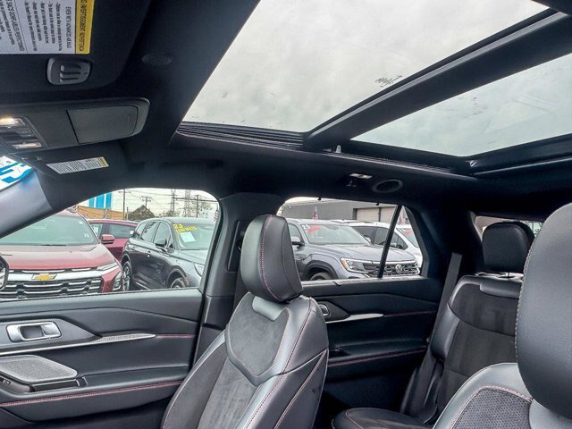Certified 2025 Ford Explorer ST AWD/4WD image 15