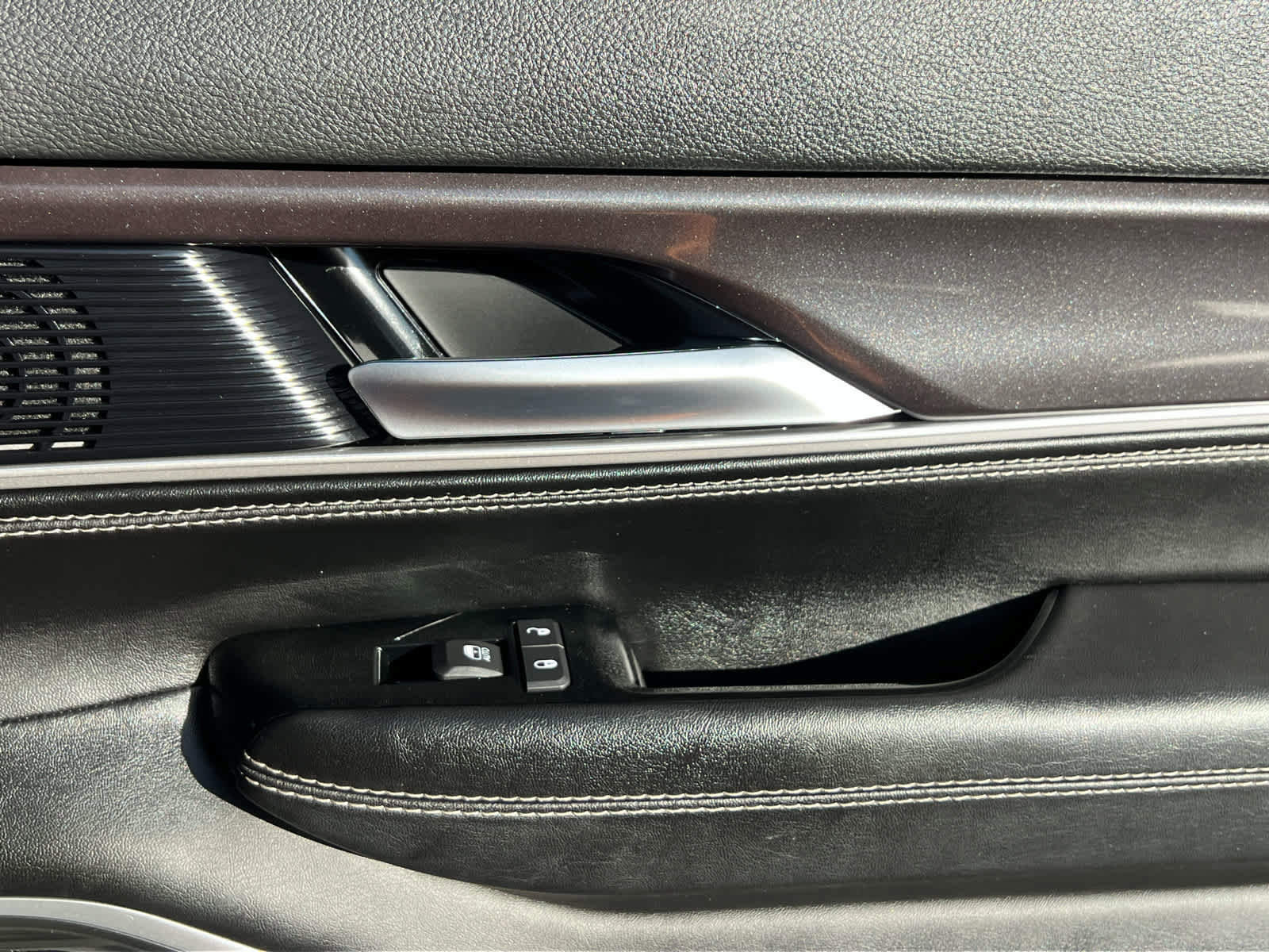 Used 2023 Jeep Wagoneer 4WD w/ Convenience Group I image 22