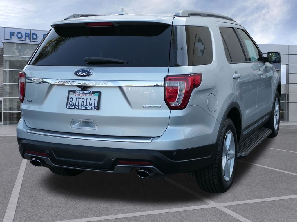 Certified 2018 Ford Explorer XLT w/ Equipment Group 201A FWD image 4