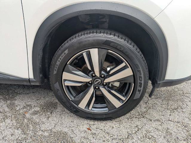 Used 2026 Nissan Rogue SL FWD image 11