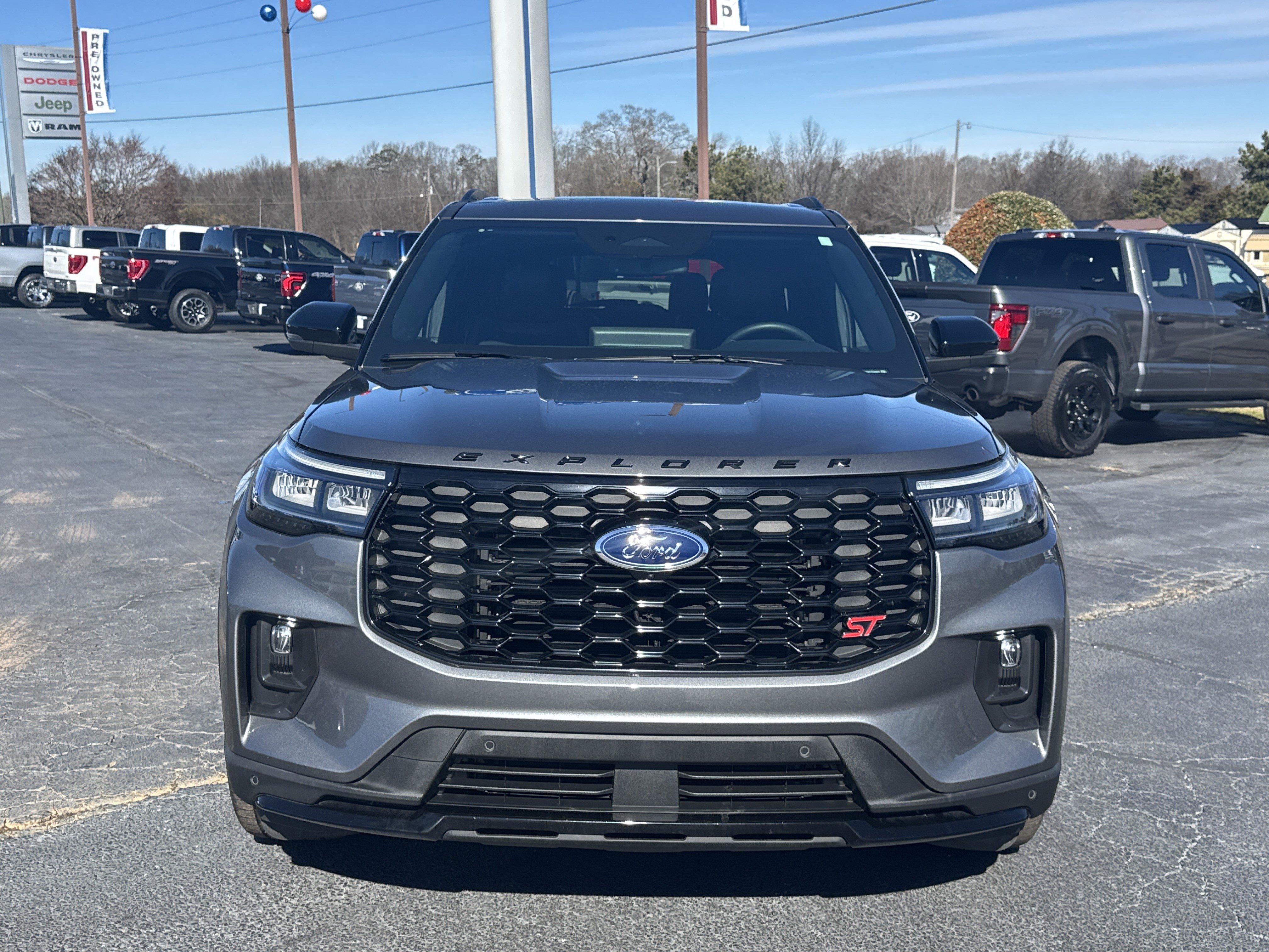 Certified 2025 Ford Explorer ST image 3