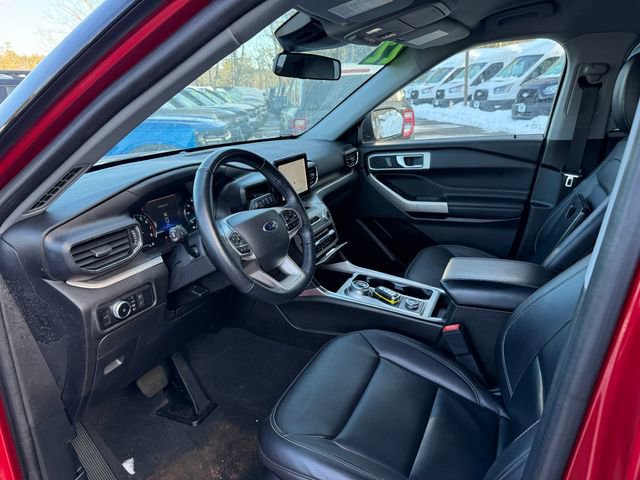 Certified 2022 Ford Explorer XLT w/ Equipment Group 202A image 14