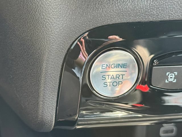 Certified 2024 Ford Escape ST-Line Elite AWD/4WD image 17