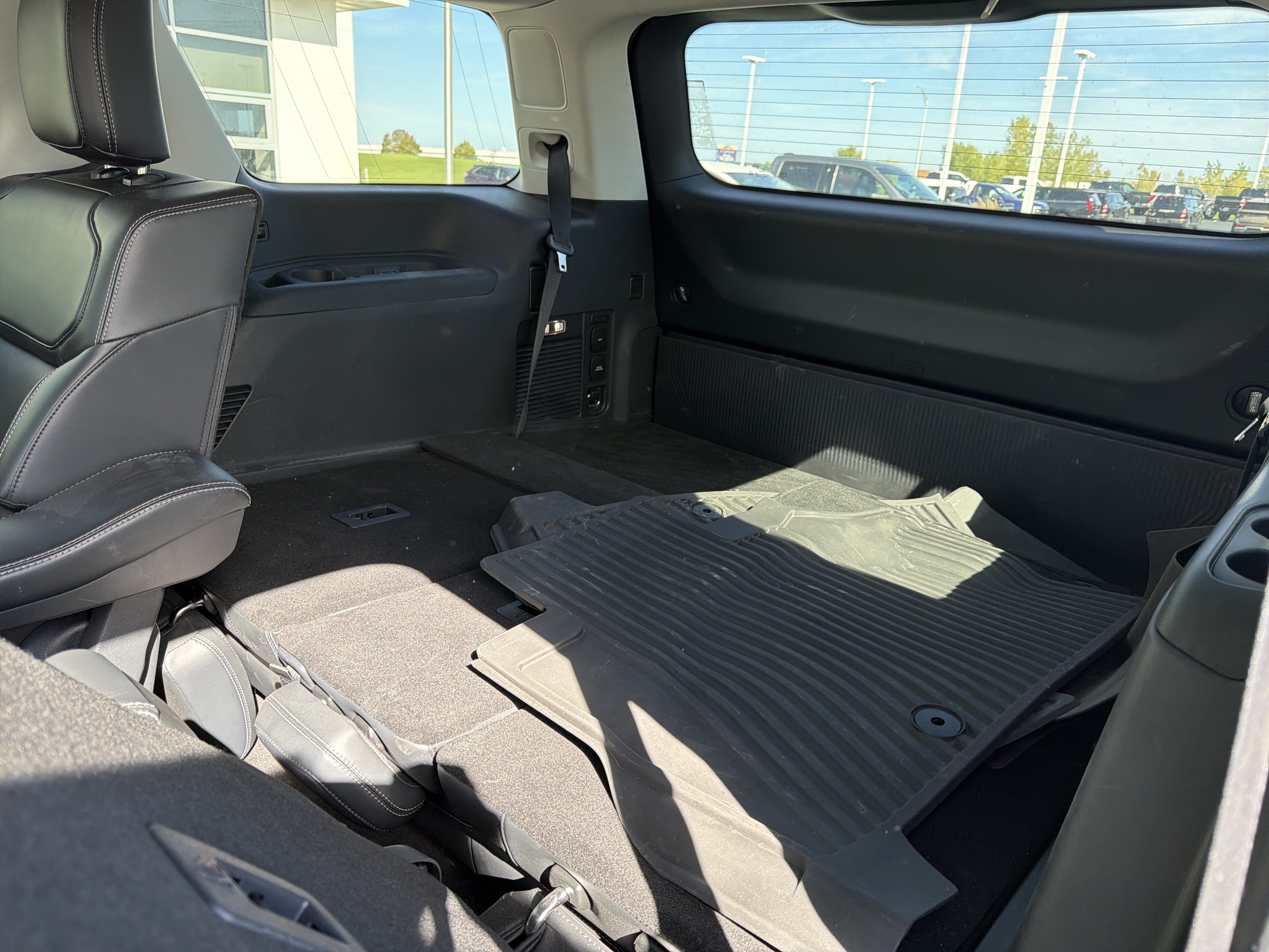 Certified 2025 Ford Expedition Platinum AWD/4WD image 15