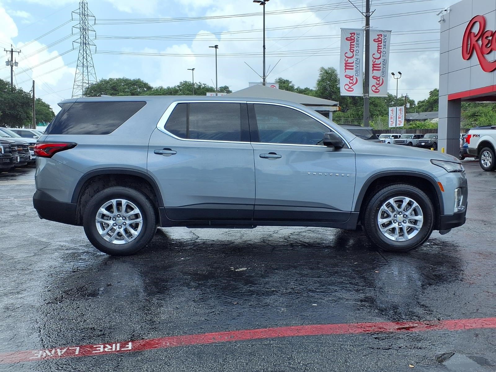 Used 2023 Chevrolet Traverse LS FWD image 5